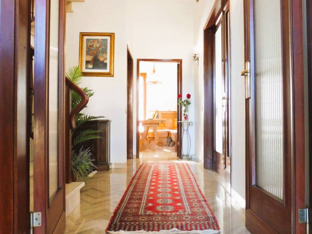 casa indipendente in vendita ad Empoli in zona Carraia