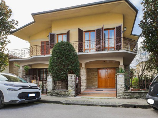 casa indipendente in vendita ad Empoli in zona Ponzano
