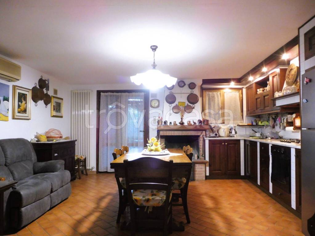 casa indipendente in vendita ad Empoli in zona Marcignana