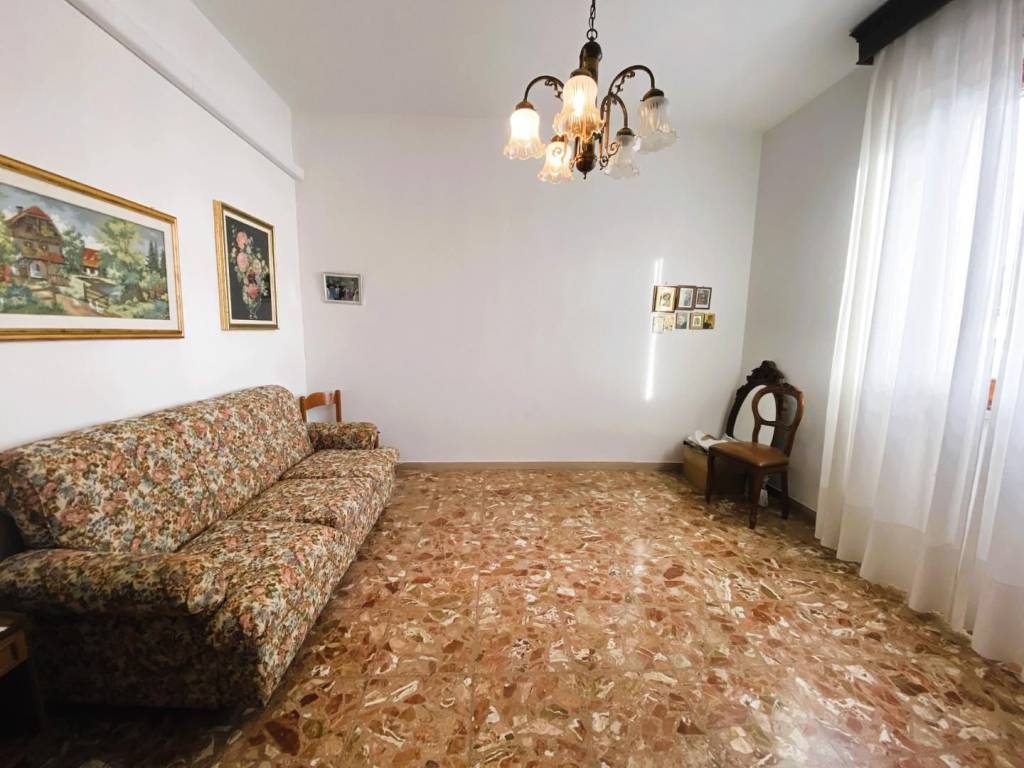 appartamento in vendita ad Empoli in zona Pontorme
