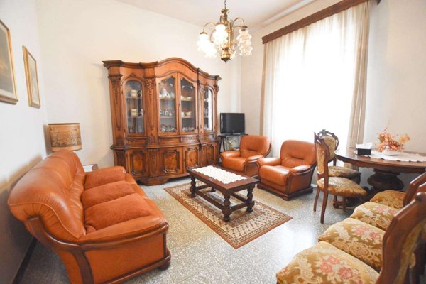 intera palazzina in vendita ad Empoli