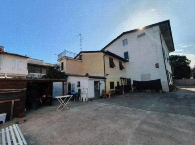 appartamento in vendita ad Empoli in zona Carraia