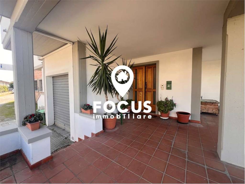 casa indipendente in vendita ad Empoli in zona Marcignana