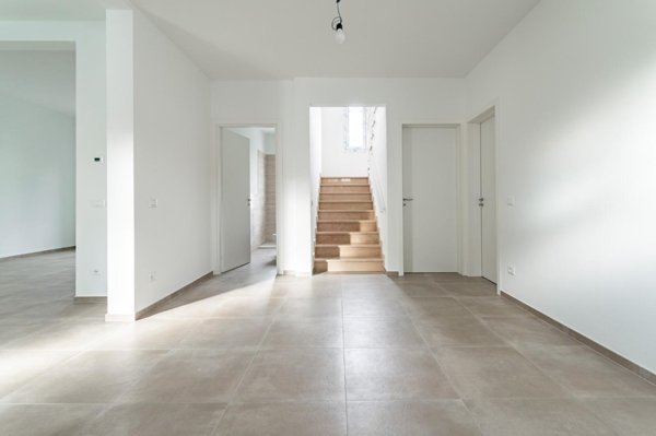 casa indipendente in vendita ad Empoli in zona Ponzano