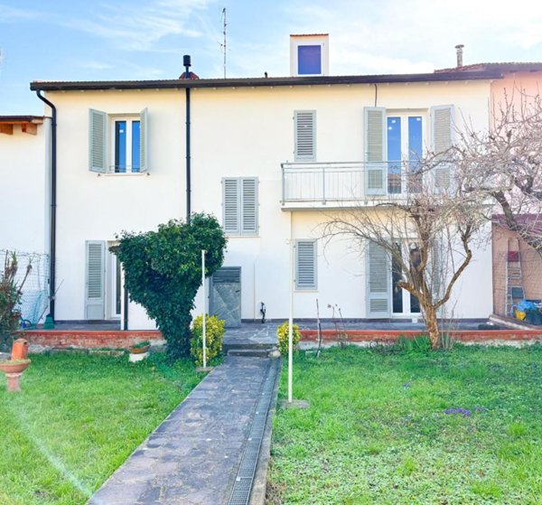 intera palazzina in vendita ad Empoli in zona Centro Storico