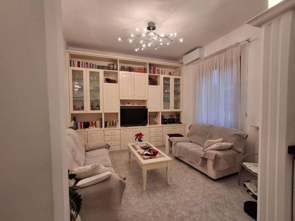 intera palazzina in vendita ad Empoli