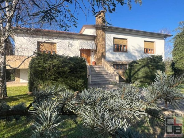 casa indipendente in vendita ad Empoli in zona Serravalle