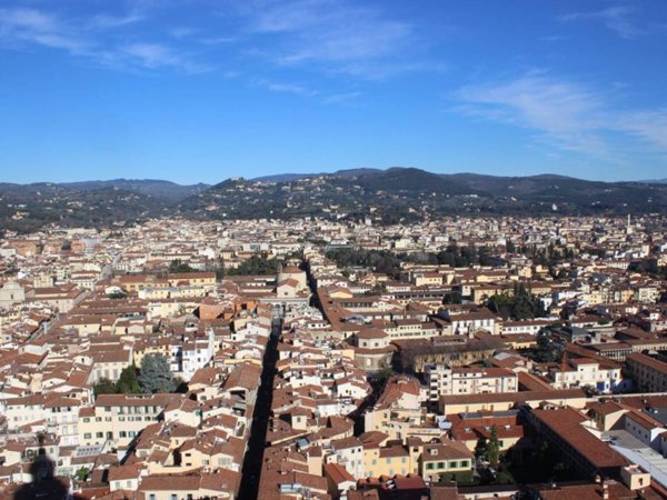 negozio in vendita ad Empoli in zona Centro Storico