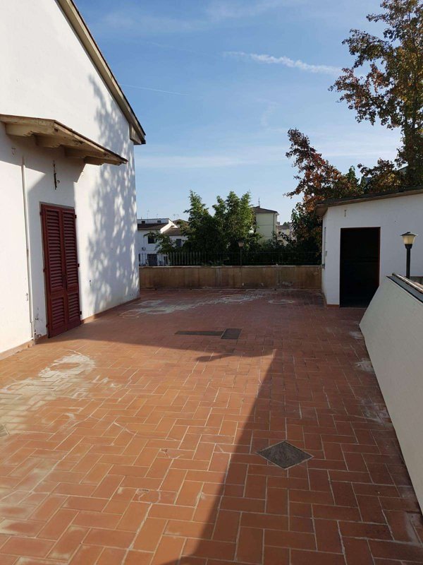 intera palazzina in vendita ad Empoli