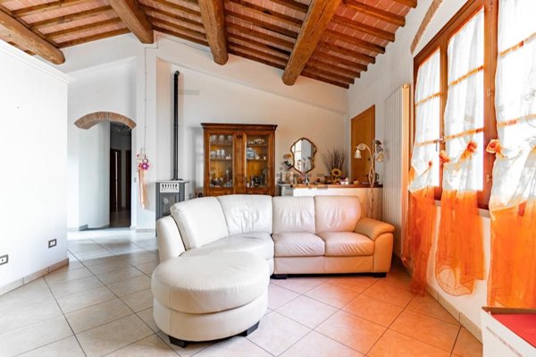 casa indipendente in vendita ad Empoli in zona Villanuova