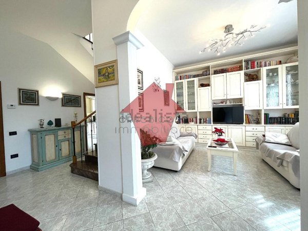 casa indipendente in vendita ad Empoli in zona Ponzano