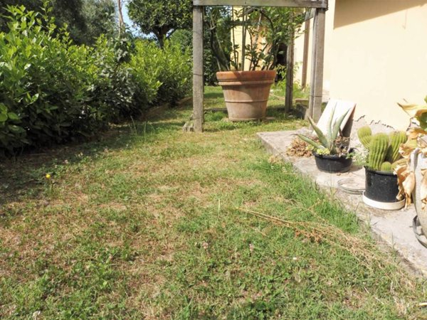 casa indipendente in vendita ad Empoli in zona Monterappoli