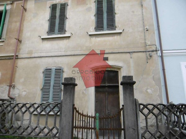 intera palazzina in vendita ad Empoli in zona Centro Storico