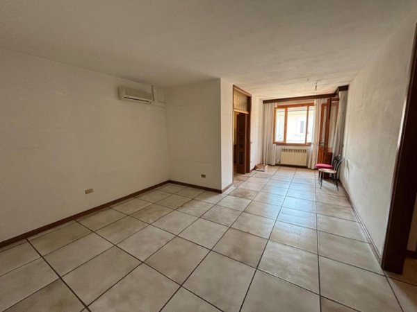 appartamento in vendita ad Empoli in zona Carraia