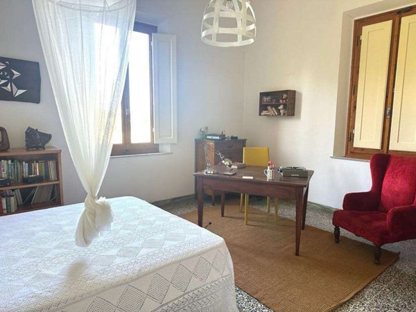 casa indipendente in vendita ad Empoli in zona Pozzale