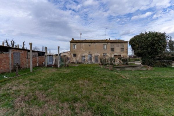 casa indipendente in vendita ad Empoli in zona Brusciana