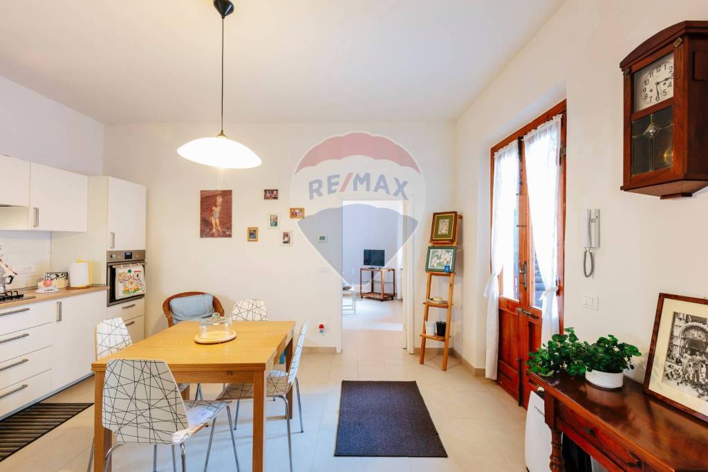 casa indipendente in vendita ad Empoli in zona Cortenuova