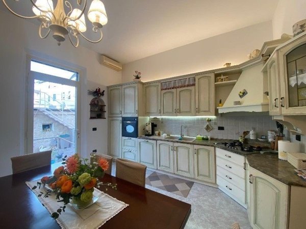casa indipendente in vendita ad Empoli in zona Ponzano