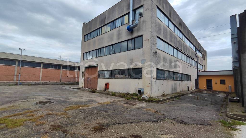 capannone in vendita ad Empoli
