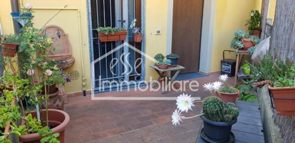 casa indipendente in vendita ad Empoli in zona Centro Storico