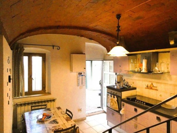 casa indipendente in vendita ad Empoli in zona Avane