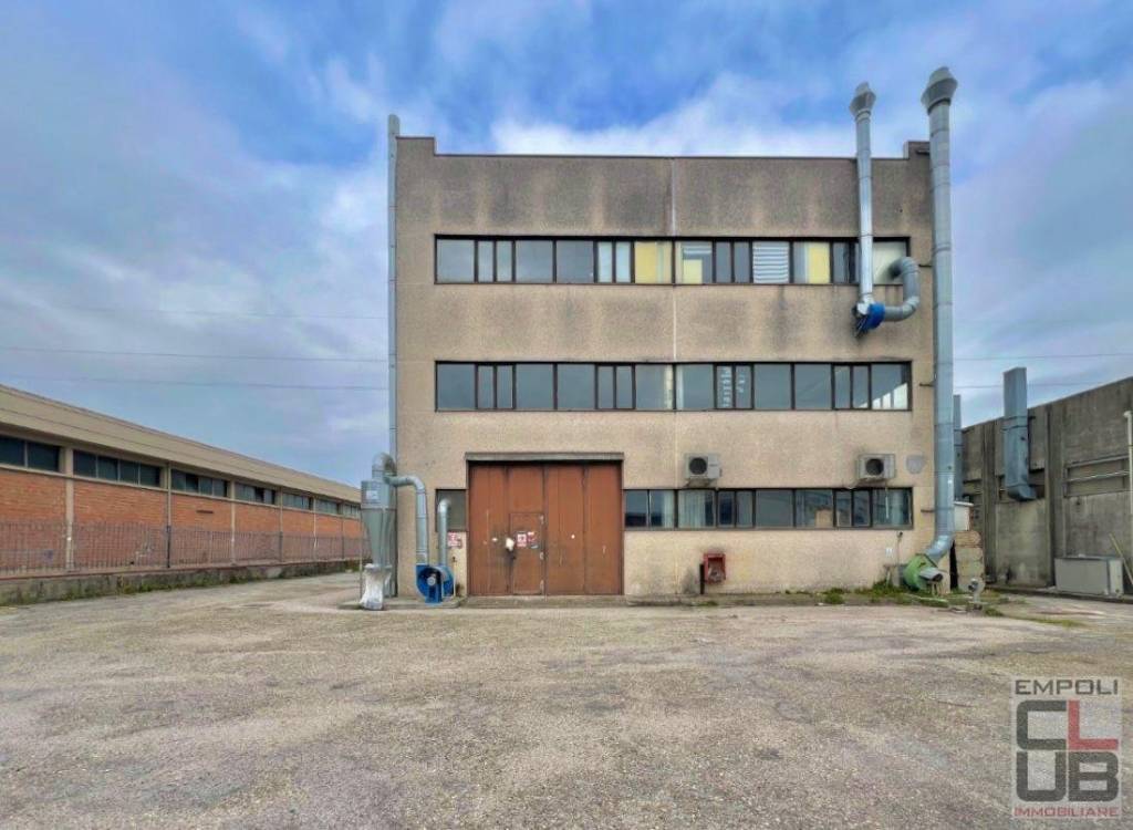 capannone in vendita ad Empoli in zona Marcignana
