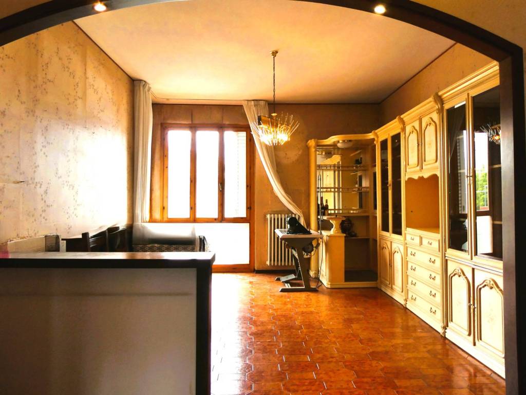 appartamento in vendita ad Empoli in zona Serravalle