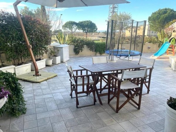 appartamento in vendita ad Empoli in zona Carraia