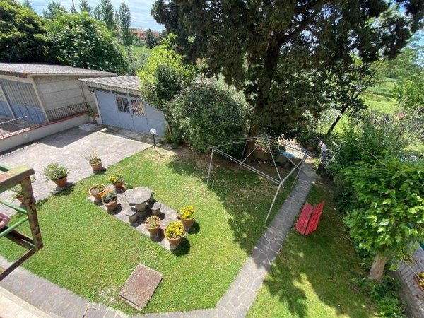 casa indipendente in vendita ad Empoli in zona Serravalle