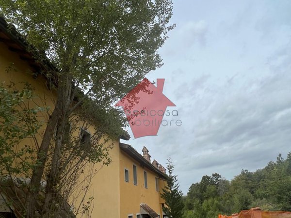 casa indipendente in vendita ad Empoli in zona Villanuova