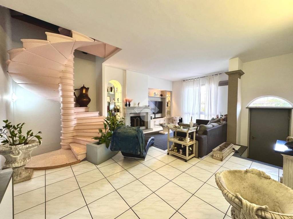 casa indipendente in vendita ad Empoli in zona Marcignana