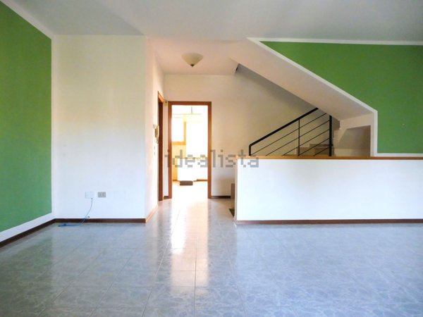 casa indipendente in vendita ad Empoli in zona Serravalle