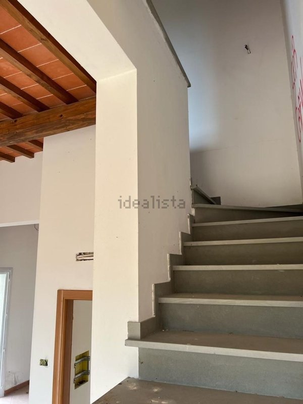 casa indipendente in vendita ad Empoli in zona Villanuova