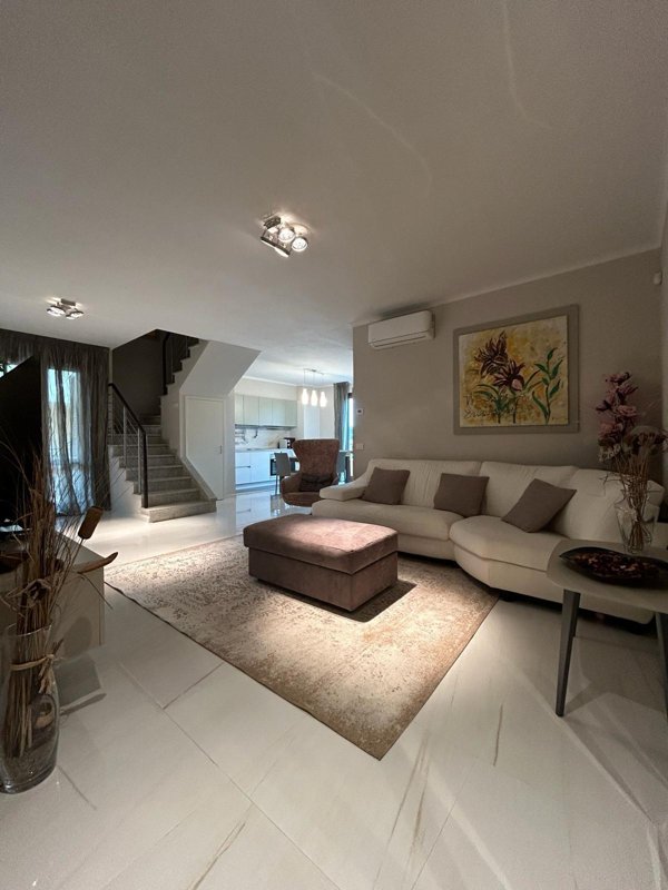 appartamento in vendita ad Empoli in zona Serravalle