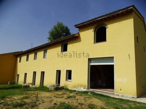 casa indipendente in vendita ad Empoli in zona Centro Storico