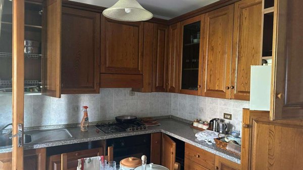 intera palazzina in vendita ad Empoli in zona Pozzale