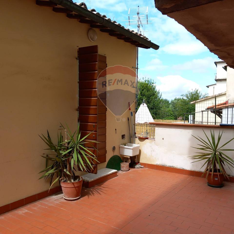 casa indipendente in vendita ad Empoli in zona Fontanella