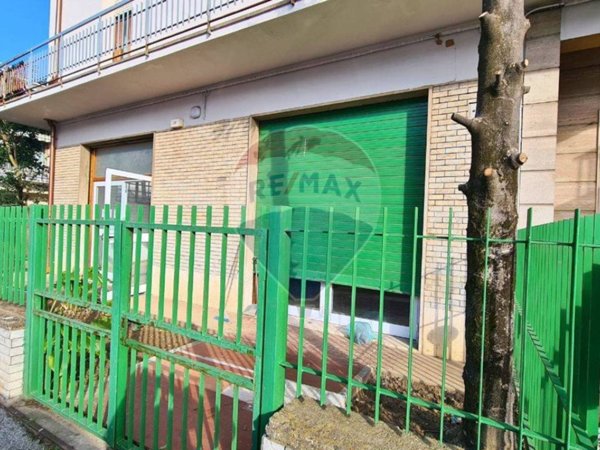 negozio in vendita ad Empoli