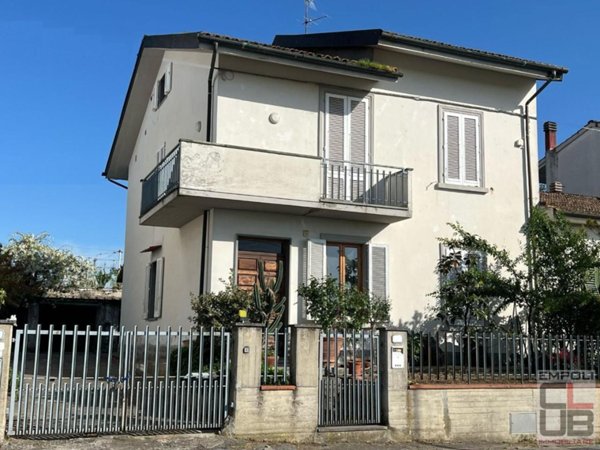 casa indipendente in vendita ad Empoli in zona Corniola