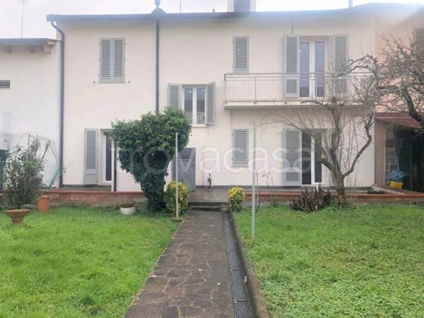 casa indipendente in vendita ad Empoli in zona Ponzano