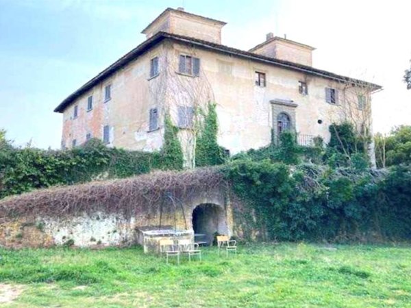 intera palazzina in vendita ad Empoli in zona Brusciana