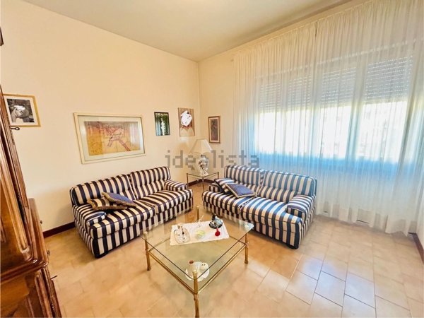 casa indipendente in vendita ad Empoli in zona Carraia