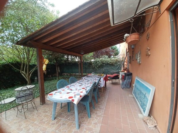 casa indipendente in vendita ad Empoli in zona Ponzano