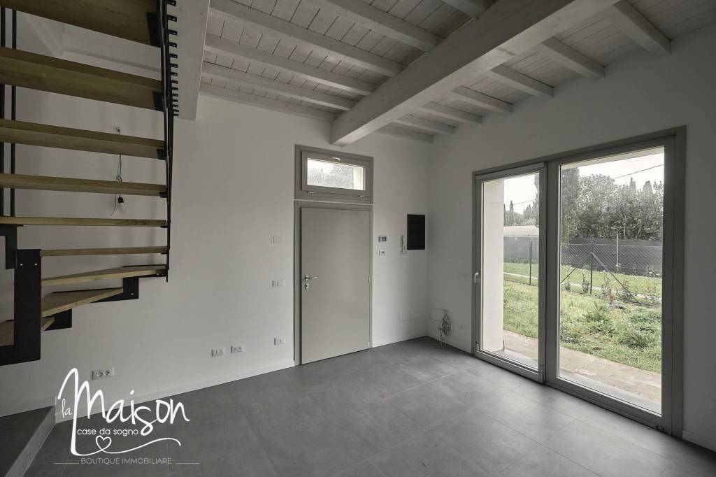 casa indipendente in vendita ad Empoli in zona Corniola