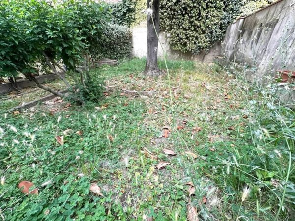 casa indipendente in vendita ad Empoli in zona Centro Storico