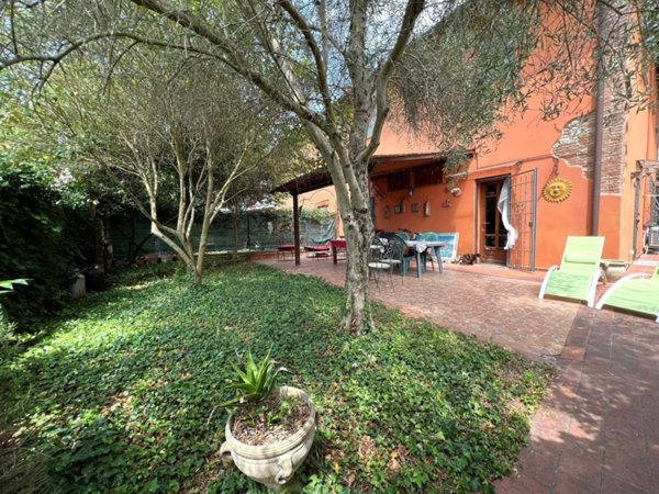 casa indipendente in vendita ad Empoli in zona Ponzano
