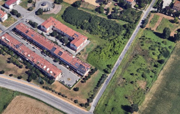 intera palazzina in vendita ad Empoli in zona Serravalle