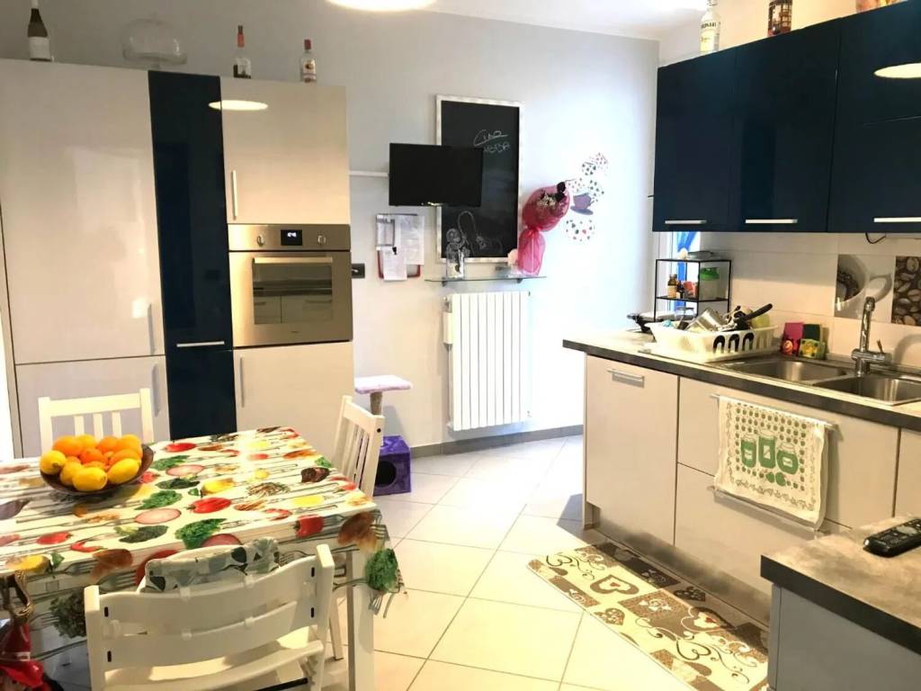 appartamento in vendita ad Empoli in zona Serravalle