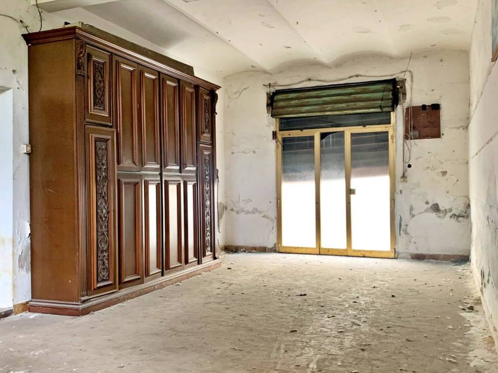 locale commerciale in vendita ad Empoli in zona Brusciana
