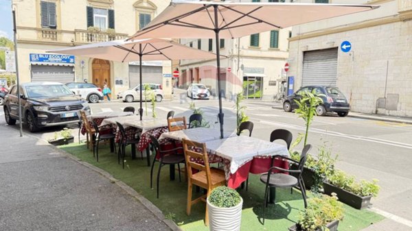 locale commerciale in vendita ad Empoli in zona Centro Storico